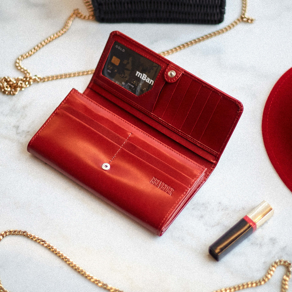Portfele damskie. Materiał skóra naturalna w kolorze czerwonym. portfele damskie skóra naturalna